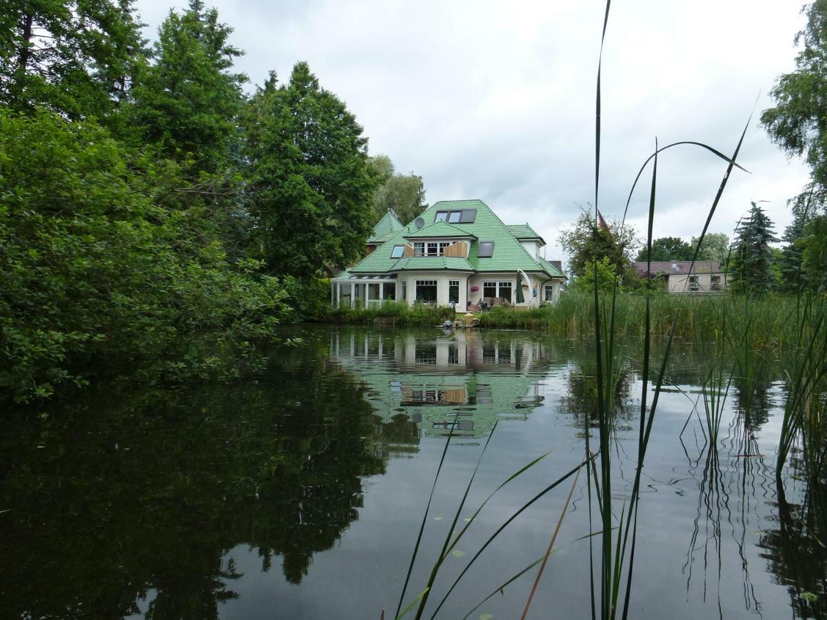 Moderne Maisonette-Wohnung Am Karpfenteich; Modern Apartment With View Of The Carp Pond Barmstedt المظهر الخارجي الصورة