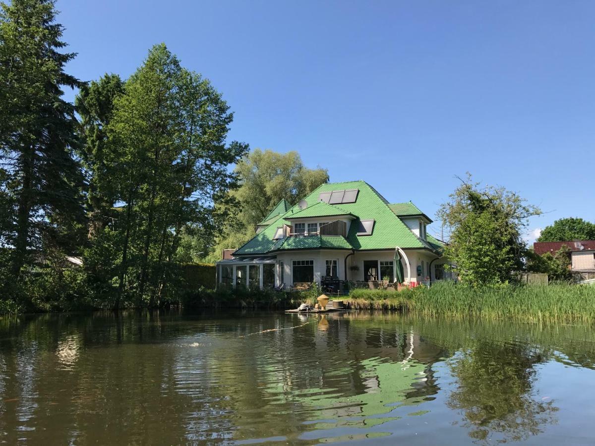 Moderne Maisonette-Wohnung Am Karpfenteich; Modern Apartment With View Of The Carp Pond Barmstedt المظهر الخارجي الصورة